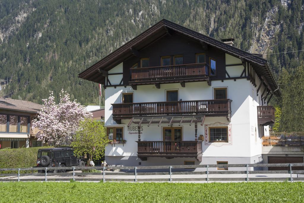 Ferienwohnung Gästehaus Huber Mayrhofen Exterior foto